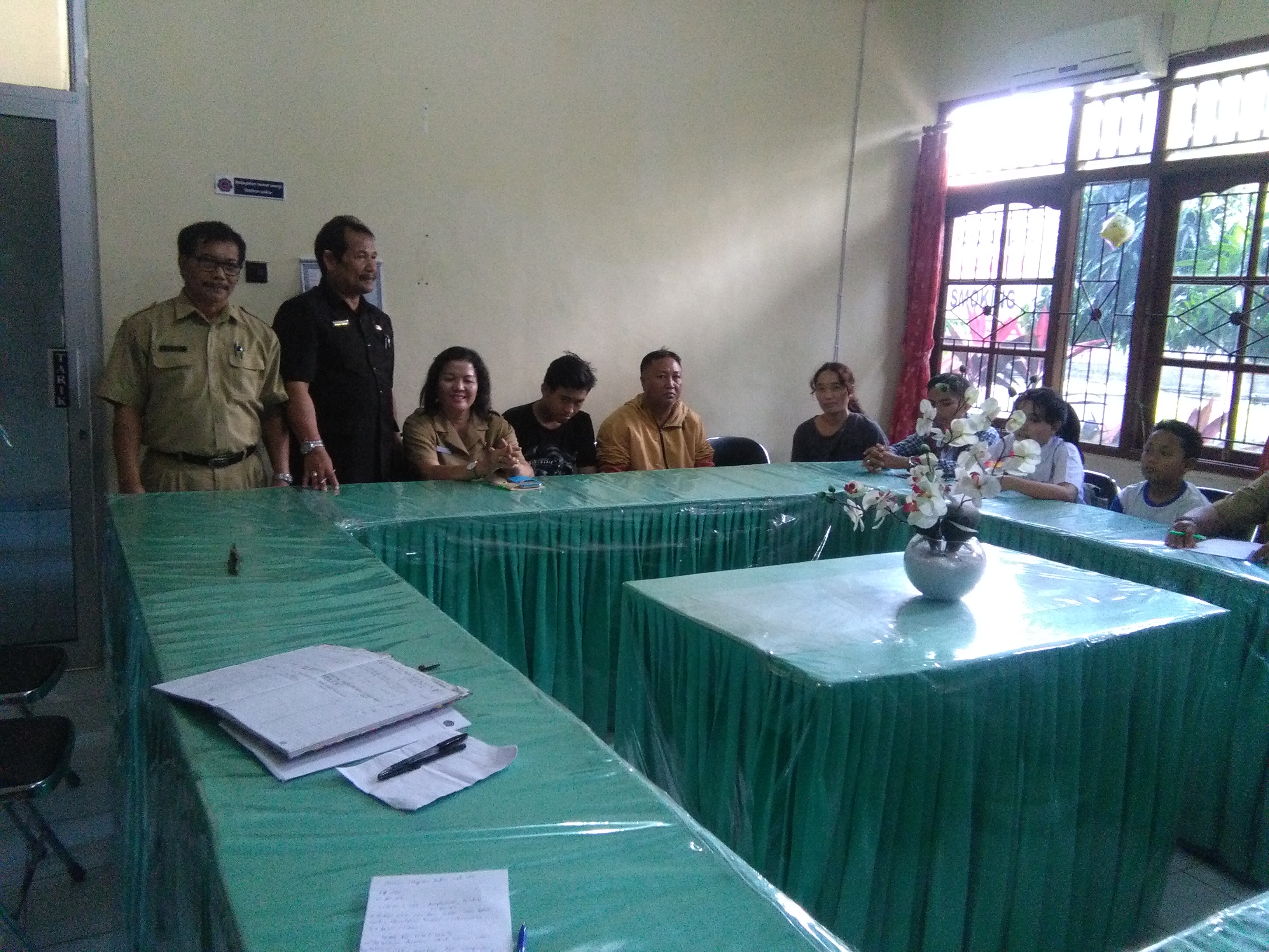 93 Siswa Pengungsian Masuk Di SMA 7 Denpasar