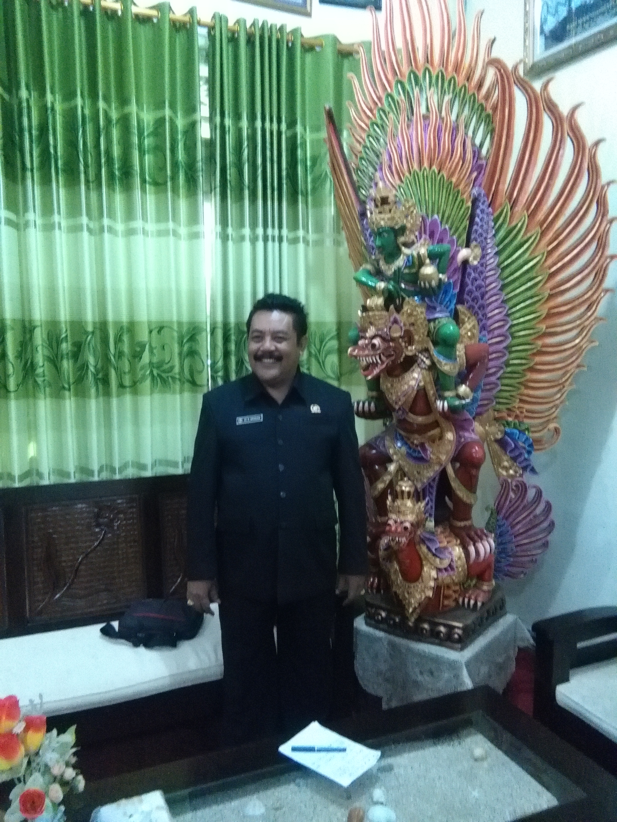 SMP PGRI 2 Denpasar Gelar Upacara Hari Kesaktian Pancasila : Penanaman Jiwa Pancasila Kepada Generasi Muda
