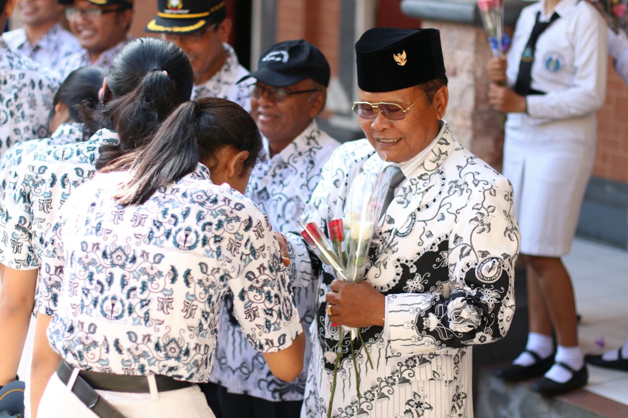 Drs.Nengah Madiadnyana, MM, : Soal Kekurangan Guru PGRI Selalu Ingatkan Pemerintah