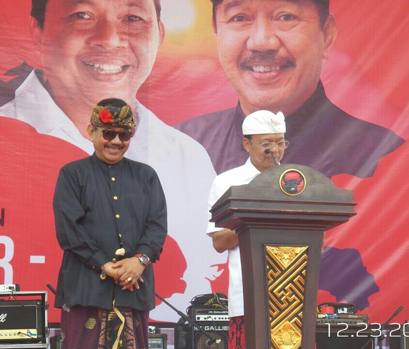 Puluhan Ribu Kader dan Simpatisan PDIP Hadiri Deklarasi KBS-Ace Di Bangli