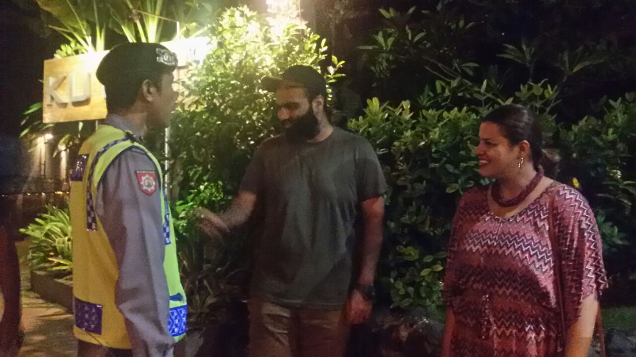 Wujudkan Stabilitas Keamanan, Sabhara Polsek Kuta Beri Atensi Giat Wisatawan