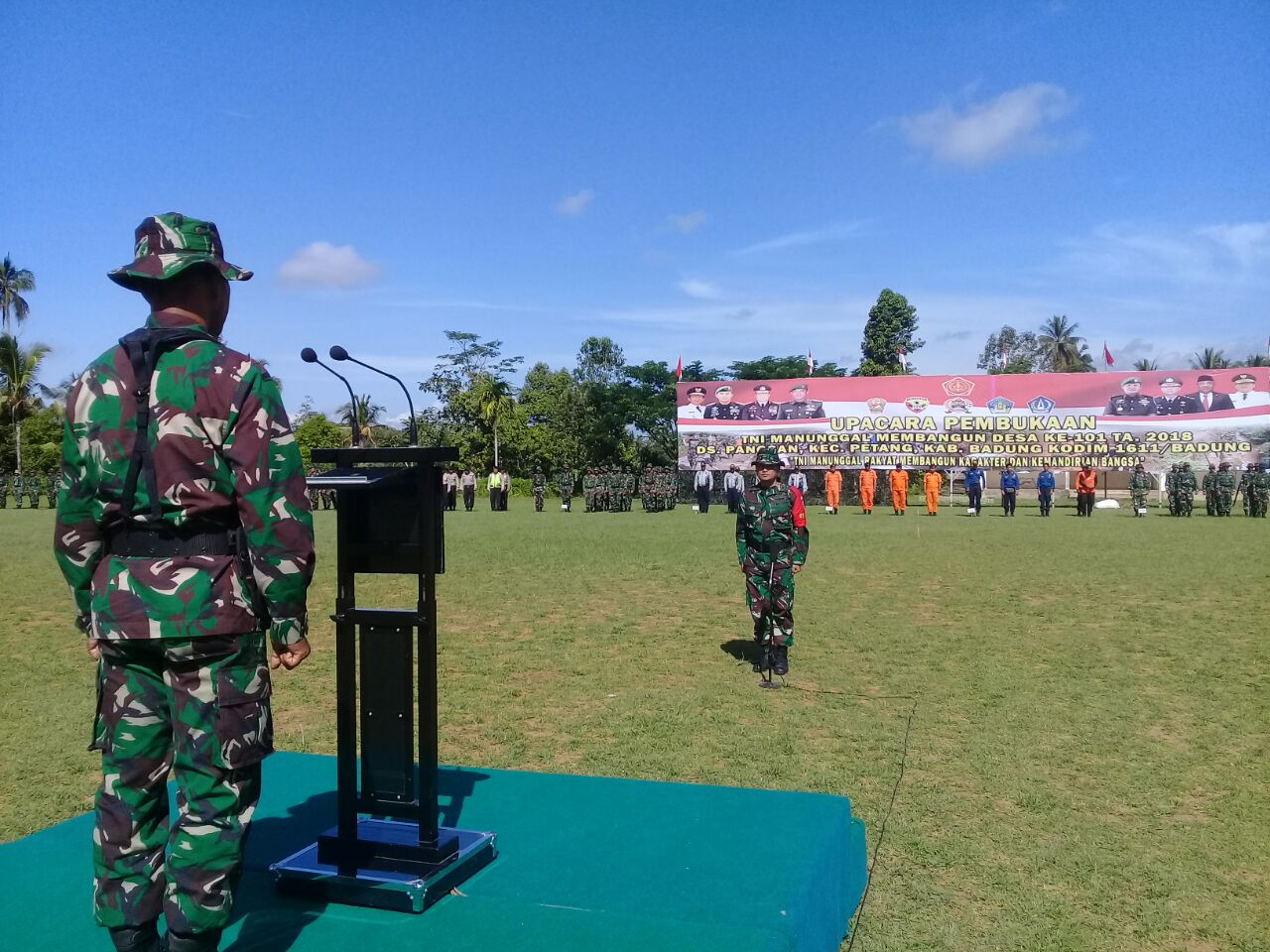 Kasdim Badung Pimpin Gladi Upacara Pembukaan TMMD ke-101 di Lapangan Desa Petang