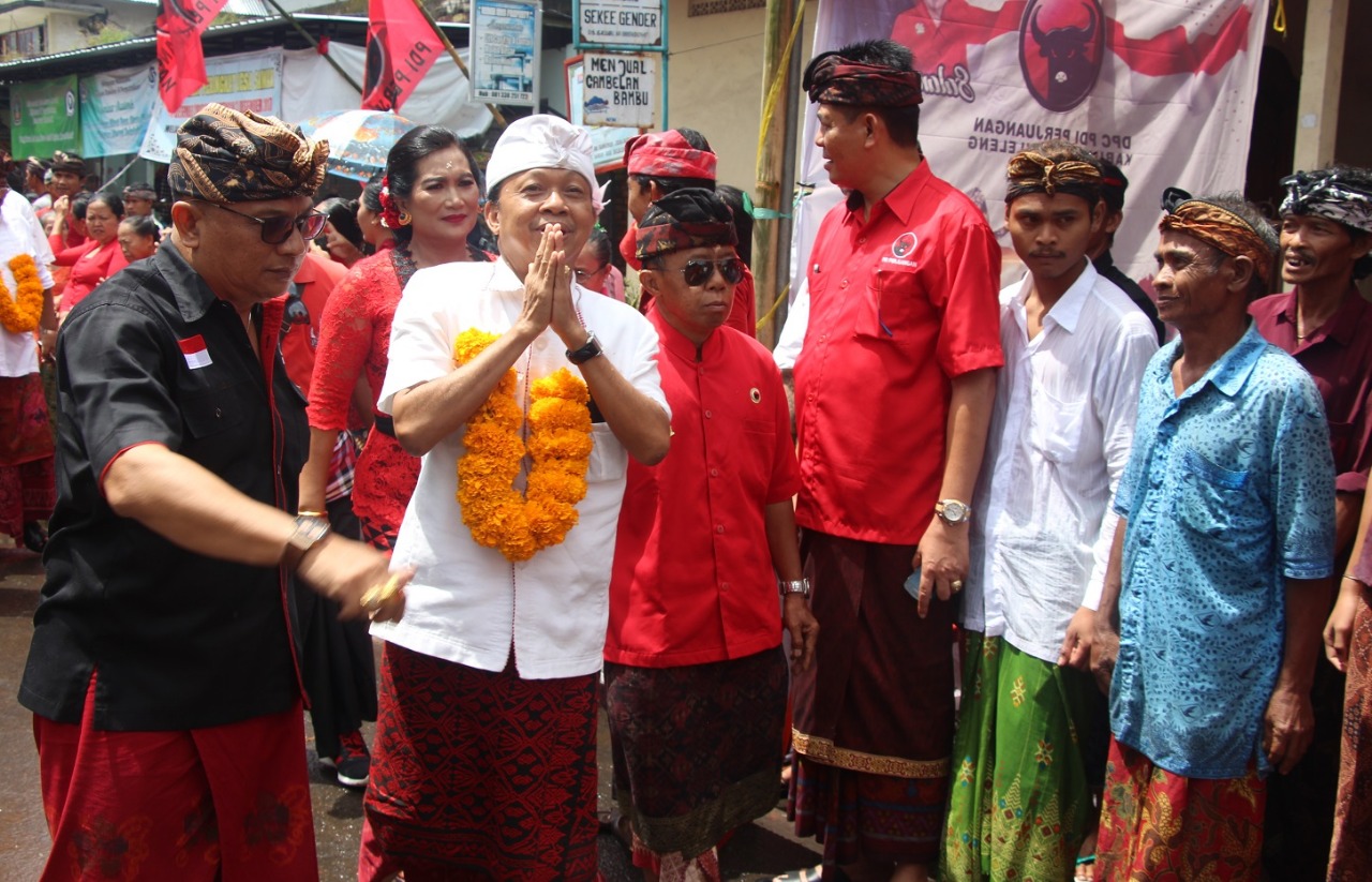 Masyarakat Desa Sawan Antusias Menangkan Koster-Ace di Pilgub Bali