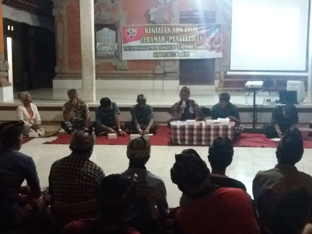 Kodim Badung Gandeng Dinas Pertanian Dan Pangan Beri Penyuluhan Peternakan Kepada Warga Banjar Kasianan