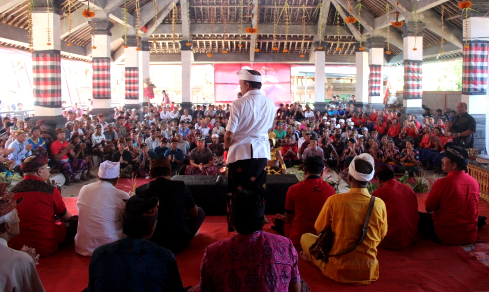 IB. Santosa Nilai : Koster Komitmen Dalam Pembangunan Desa-Desa di Bali