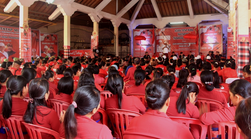 Di Kandang Basis PDIP, Ribuan Warga Padangsambian Klod Dukung Koster-Ace