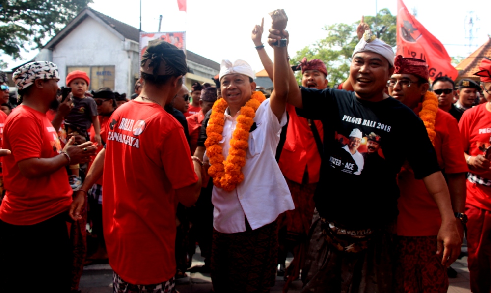 Koster Berkomitmen Menjaga dan Merawat Seluruh Pura di Bali