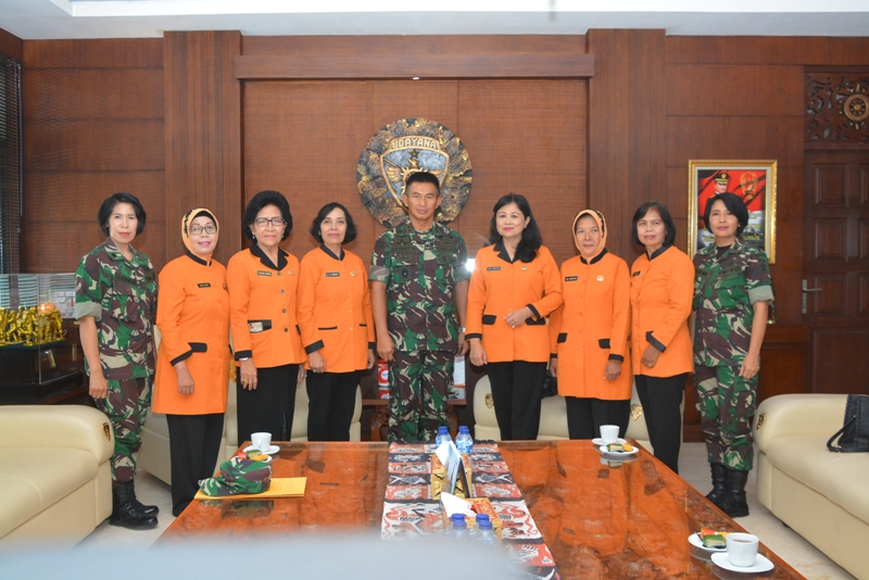Pangdam Terima Lawatan Paguyuban Purnawirawan Kowad Bali, NTB dan NTT