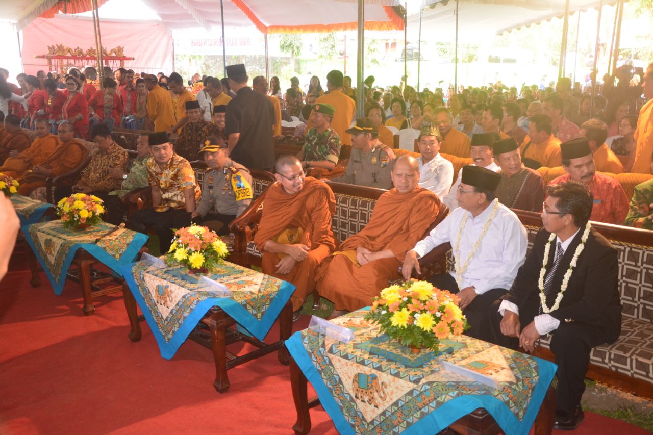 Dandim 0808/Blitar Hadiri Acara Hari Raya Tri Suci Waisak di Boro Selorejo