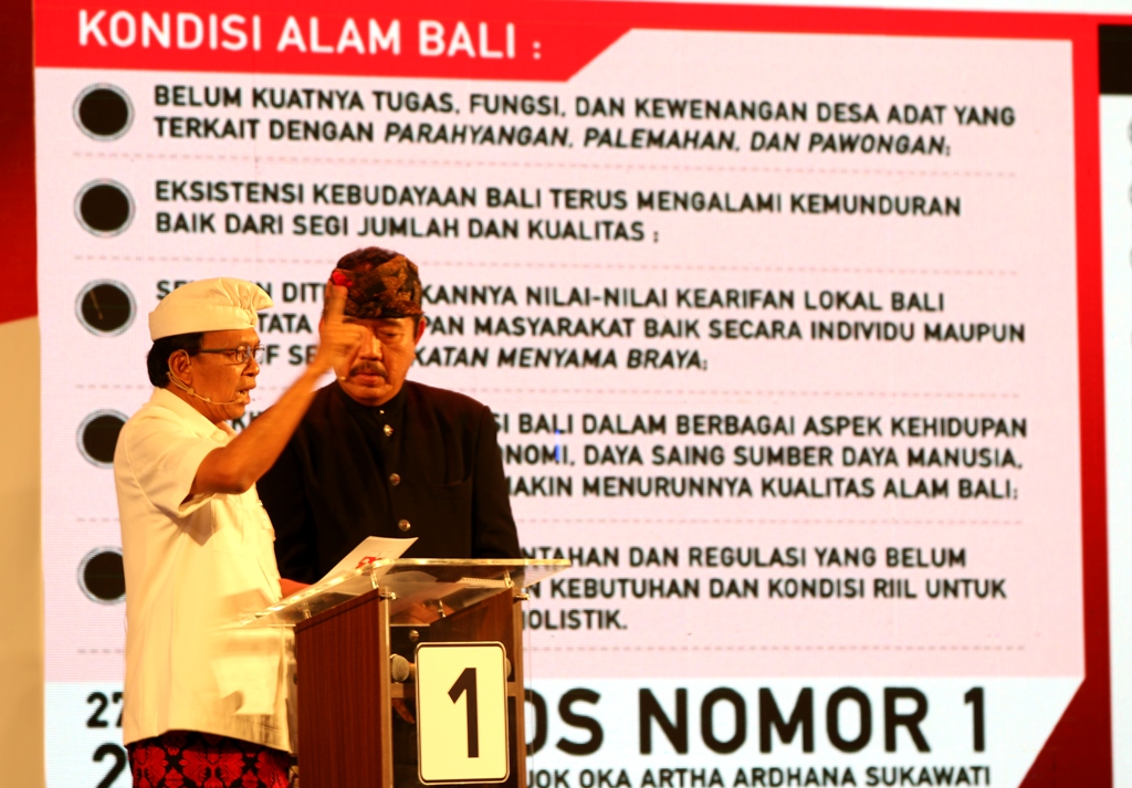 Perkuat Desa Adat, Koster Akan Berikan Apresiasi Untuk Prajuru