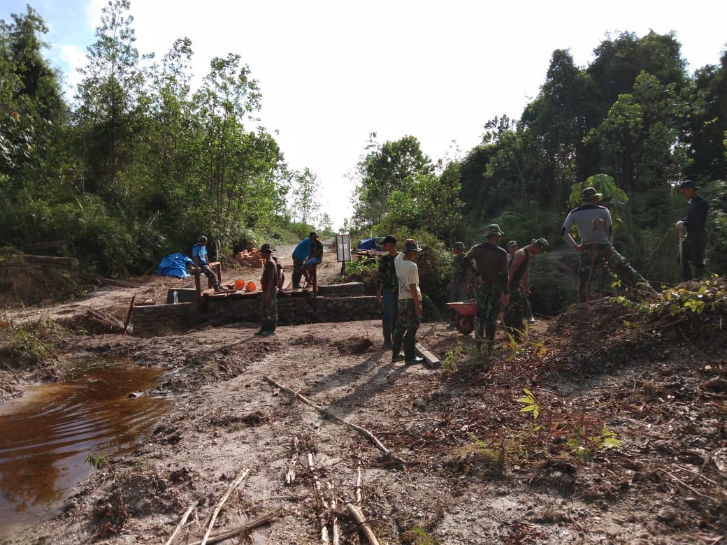 Satgas TMMD 102 Datang, Jembatan Terbentang