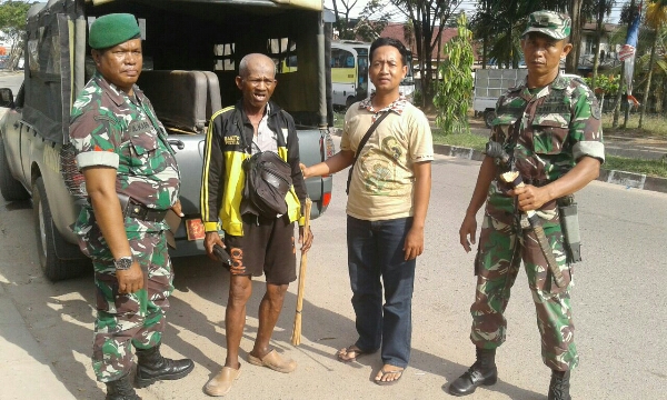 Meresahkan Warga, Orang Gila Dibekuk Anggota Kodim Kutim