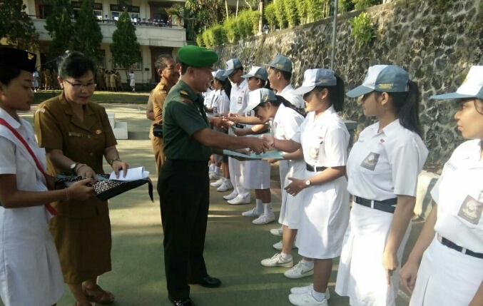 Program Go To School, Pasi Personalia Kodim Badung Jadi Pembina Upacara