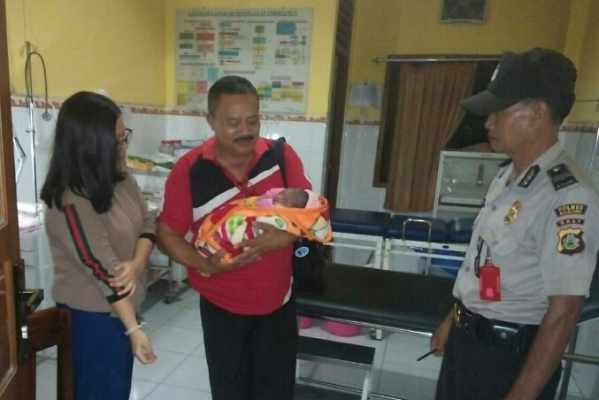 Bayi Dibuang Terbungkus Kantong Plastik, Pelaku Diduga Pelajar SMK