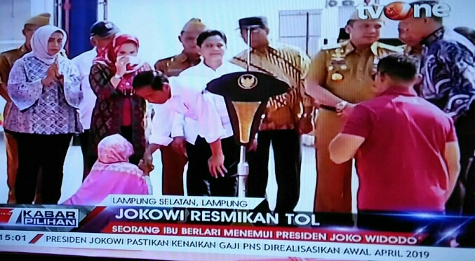 Usai Curhat Soal Tanah Ke Presiden, Seorang Ibu Jatuh Pingsan