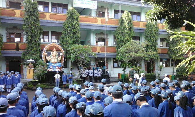 Dandim Klungkung Jadi Irup Di SMA Pariwisata Klungkung