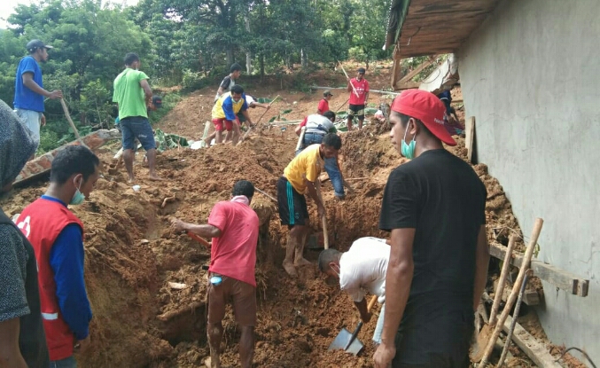 3 Korban Banjir Dan Longsor Di Manggarai Barat Masih Terus Dicari