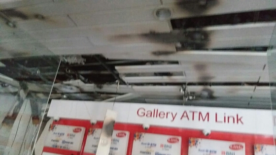 Terminal Domestik Bandara Ngurah Rai Terbakar