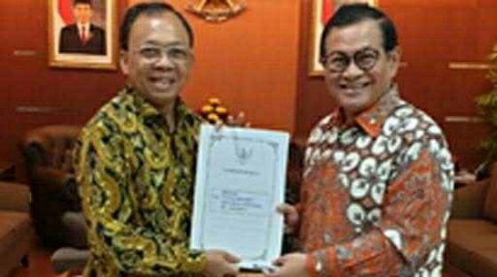 Gubernur Koster Penuhi Janji Buka Salinan Surat Revisi Perpres 51/2014 Soal Reklamasi