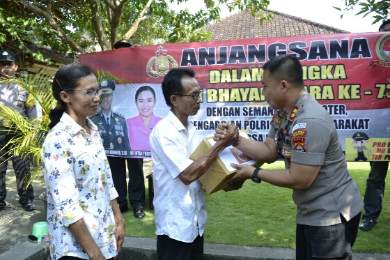 Bangun Tali Persahabatan Dengan Purnawirawan Dan Personil Yang Sakit, Polres Badung Laksanakan Anjangsana