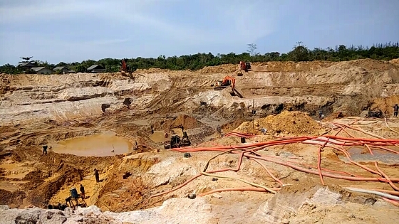 Tidak Hiraukan Razia, Penambang Ilegal Lakukan Aktifitas Di Obyek Vital Bandara