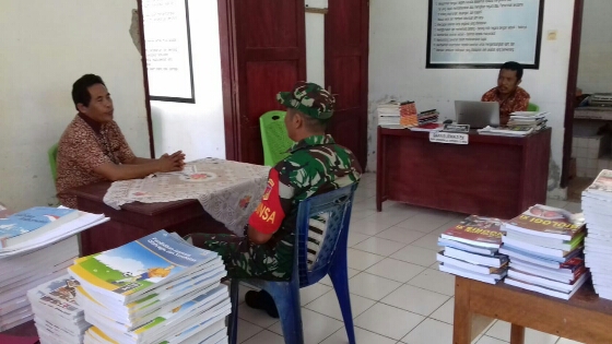 Persiapkan Paskibraka Kecamatan, Babinsa Berkoordinasi Dengan Kepsek