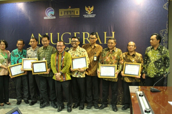 12 Kementerian/ Lembaga Dan BUMN Raih Penghargaan Dan Apresiasi Layanan Informasi Mudik 2019