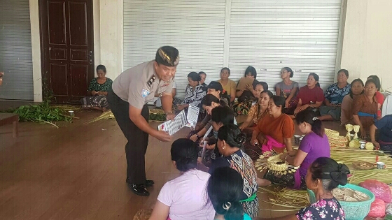 Iptu Mantra Berikan Pembinaan Kamtibmas Terhadap Ibu-Ibu PKK