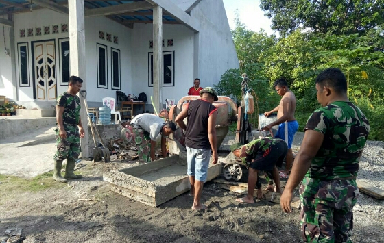 Babinsa Koramil 1312-08/Melonguane Gotong-royong Bersama Masyarakat
