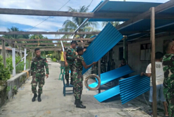 Koramil 1312-06/Manusa Dan Posad Karya Bakti Bersama Warga Masyarakat Karatung