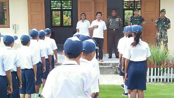 Danramil 1312-07/Miangas Mengikuti Pembukaan MPLS Di SMPN 1 Miangas