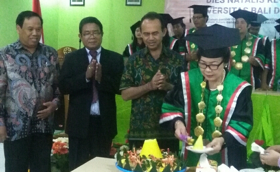 Peringati Dies Natalis Ke-1: Gubernur Bali Apresiasi UBAD Sebagai Kampus Kreatif, Inovatif Dan Exellent