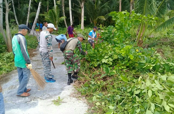 Koramil 1312-07/Miangas Dan Satgas Yonif 715/Motoliatu Bersama Masyarakat Gelar Karbak