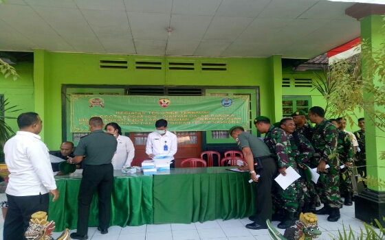 Ratusan Prajurit Kodim Gianyar Test Urine