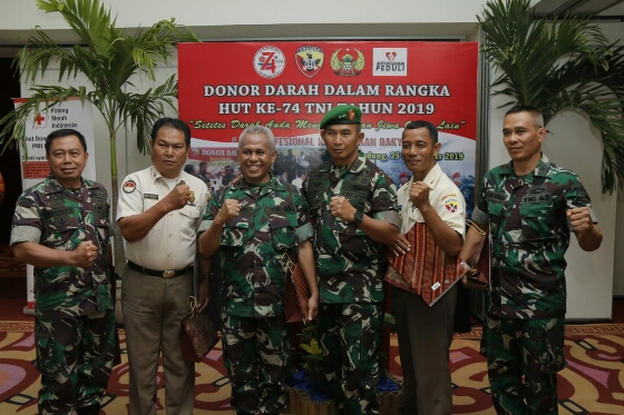 Donor Darah Dalam Rangka Peringati Hut Ke-74 TNI dan Hut Ke-29 Discovery Kartika Plaza Hotel