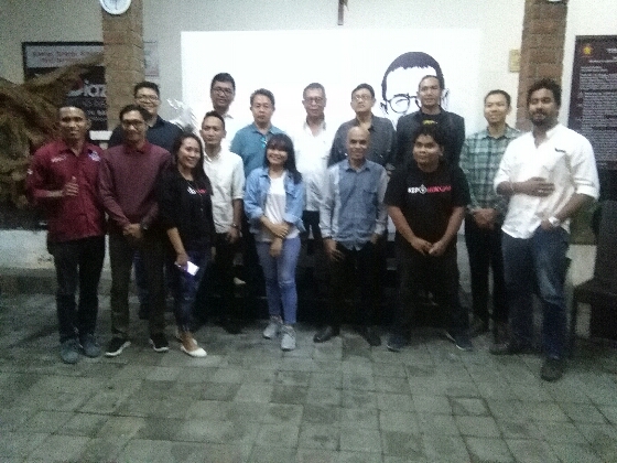 Teras Dialog YYDiaz Center: Quovadis Demokrasi, Fenomena Kritik Autokritik