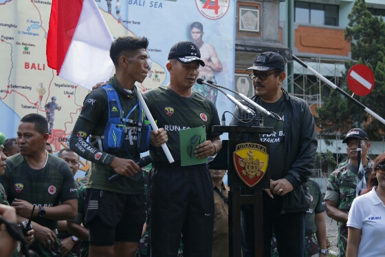 Pangdam Bersama Wagub Bali Berangkatkan Pelari Event Run for Bali 374 Km