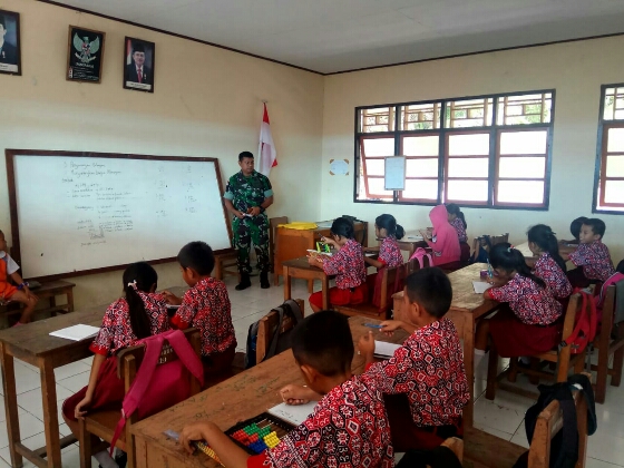Jajaran Kodim Talau Peduli Pendidikan Generasi Muda
