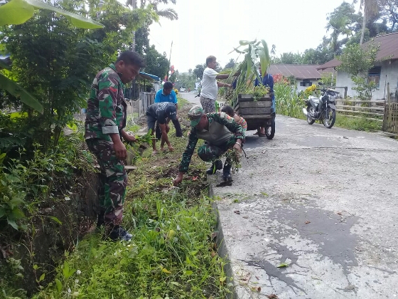 Kemanunggalan TNI dan Rakyat Menjelang Natal dan Tahun Baru 2020, Koramil 1312-05/Essang Melaksanakan Karbak Bersama
