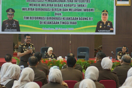 Kabandiklat Sosialisasikan WBK dan WBBM di Kejati Riau