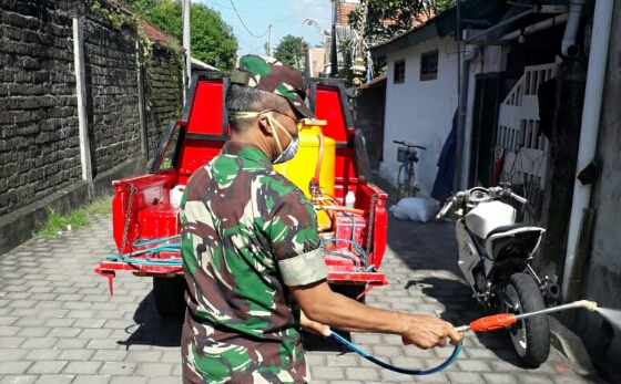 Cegah Corona, Kodim Badung Lakukan Penyemprotan Desinfektan