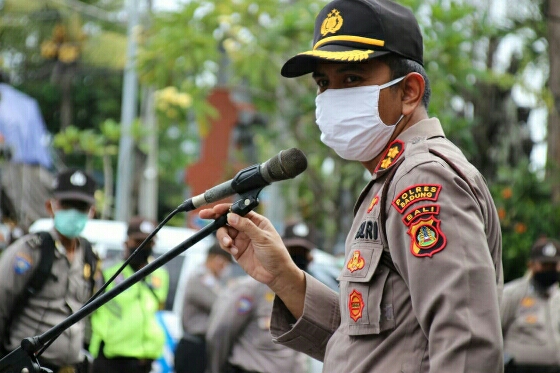 AKBP Roby Bagikan Sembako Dinas ke Semua Bhabinkamtibmas