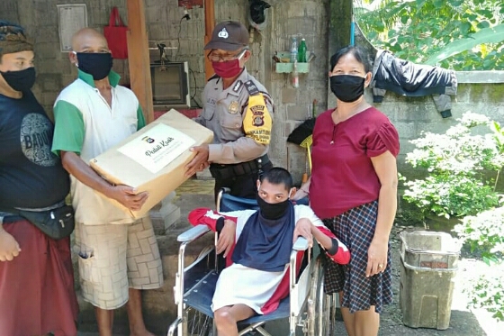 Polres Badung Salurkan Bantuan Sembako dari Kapolda Bali