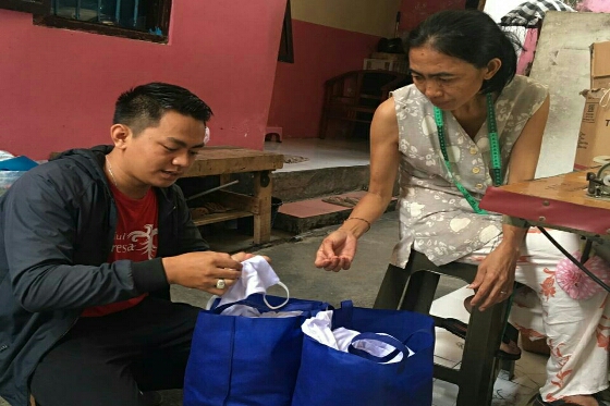 Aliansi Bali Lawan Covid-19 Produksi 1000 Masker untuk Warga
