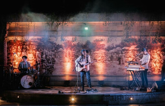 Dialog Dini Hari: Terus Menulis dan Merilis