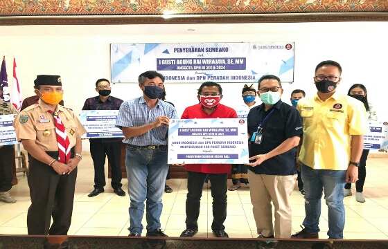 Difasilitasi Rai Wirajaya, BI Berikan Bantuan 1000 Paket Sembako kepada 10 Paguyuban