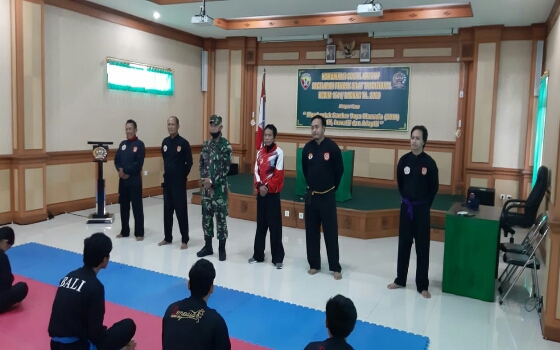 Komsos Kreatif Kodim Badung Gelar Pencak Silat Tradisional