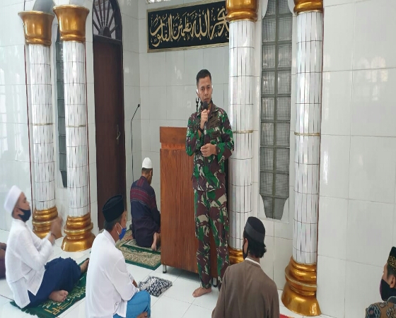 Sholat Zuhur Bersama Umat Muslim, Dandim Tabanan Sampaikan Ini