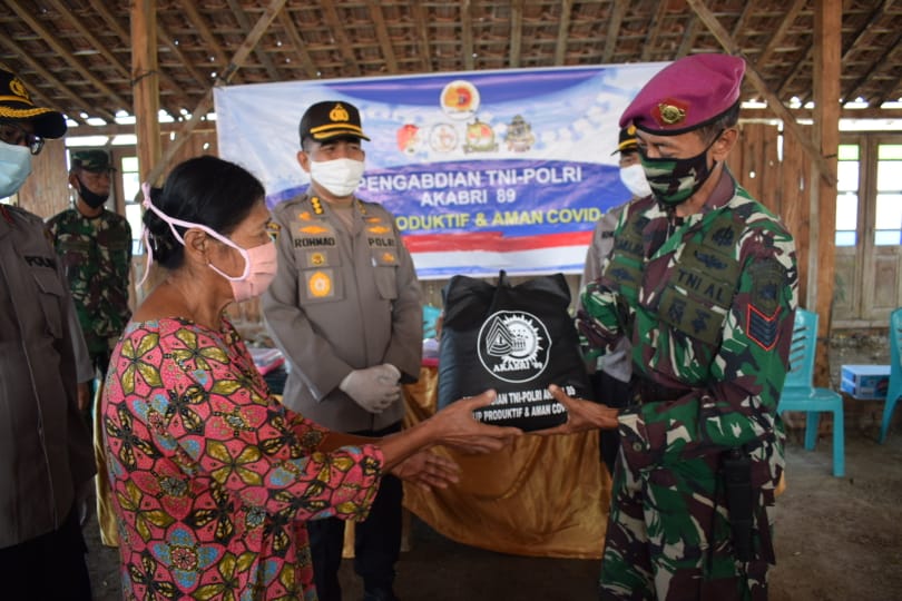 Aksi Bakti Sosial Akabri 89 di Desa Sriwulan Sayung Demak