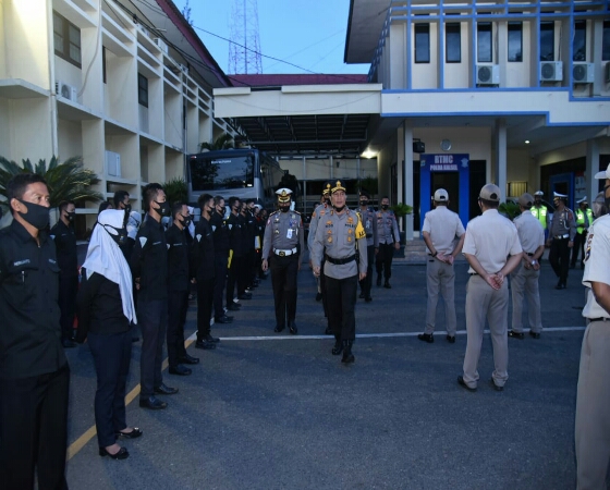 Pimpin Apel Pagi Satker Dit Lantas, Kapolda Kalsel Ingatkan Tentang Soliditas